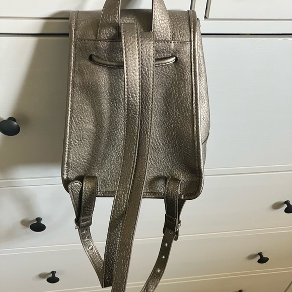 FREE PEOPLE ESSENTIAL MINI BACKPACK VEGAN LEATHER - Picture 5 of 8